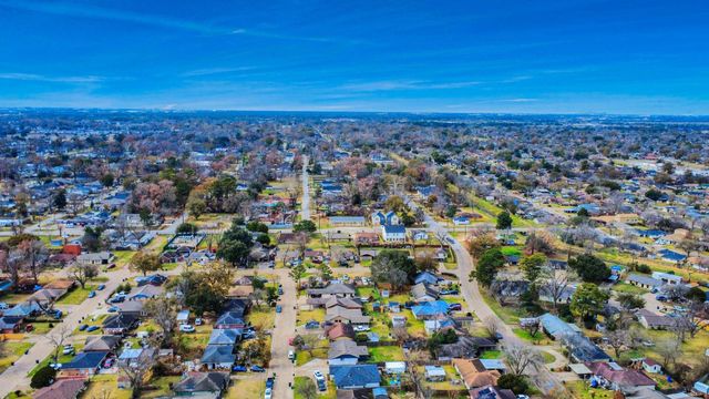 834 Ellington Street, Houston, TX 77088