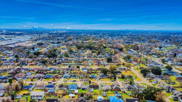 834 Ellington Street, Houston, TX 77088