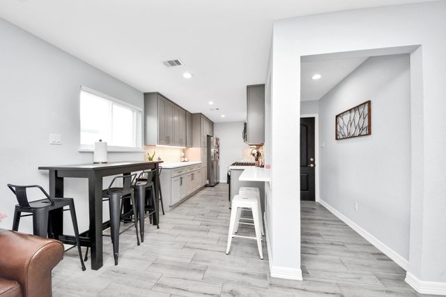 834 Ellington Street, Houston, TX 77088