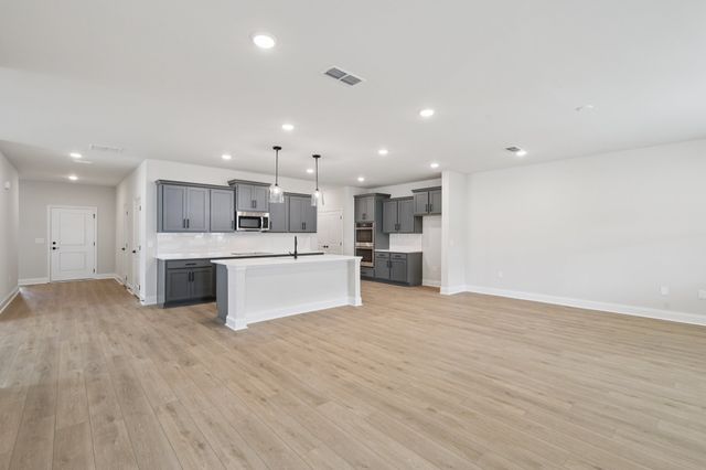 320 Stonehaus Circle, Antioch, TN 37013