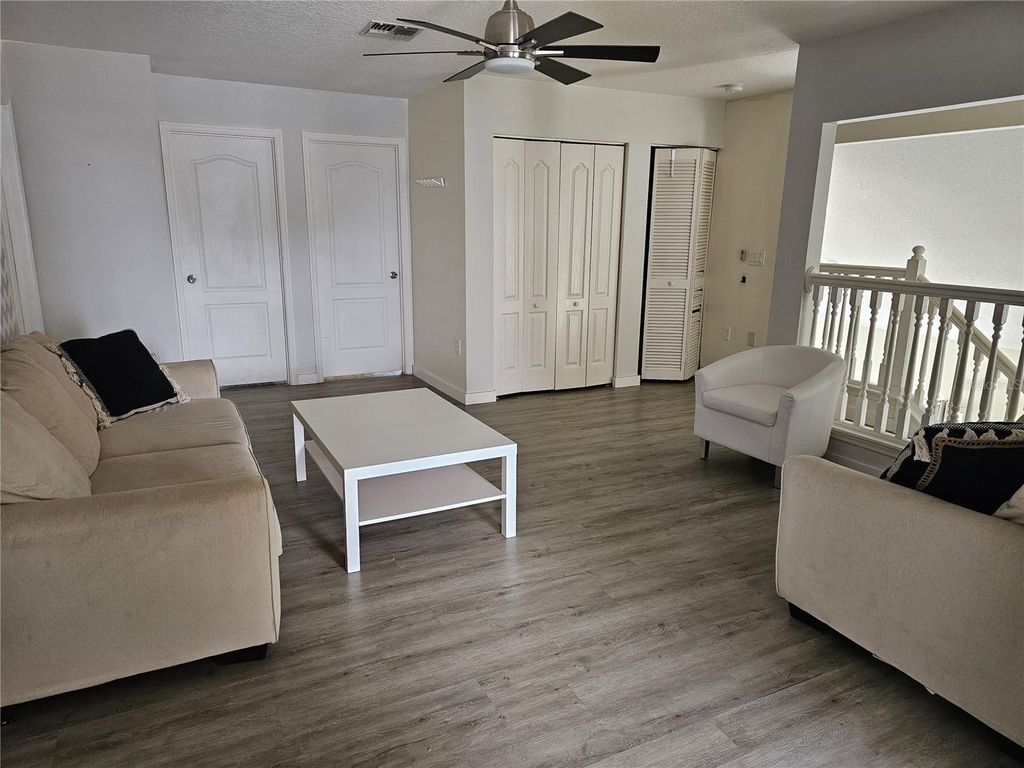 Image 11 of property listing at 8825 KENSINGTON COURT, Kissimmee, FL 34747