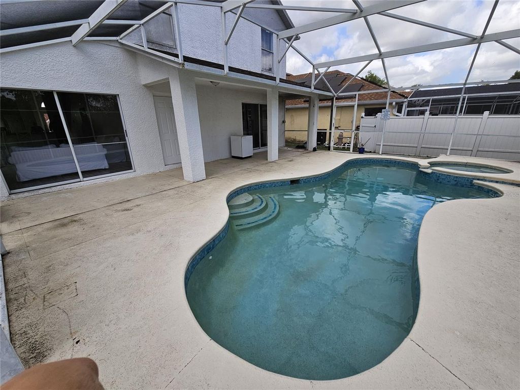 Image 15 of property listing at 8825 KENSINGTON COURT, Kissimmee, FL 34747