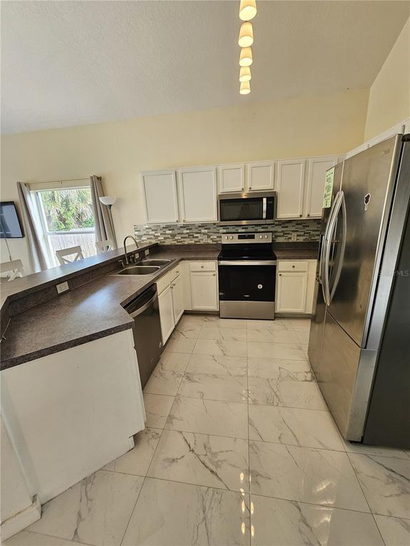 Image 27 of property listing at 8825 KENSINGTON COURT, Kissimmee, FL 34747