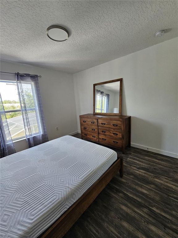 Image 5 of property listing at 8825 KENSINGTON COURT, Kissimmee, FL 34747