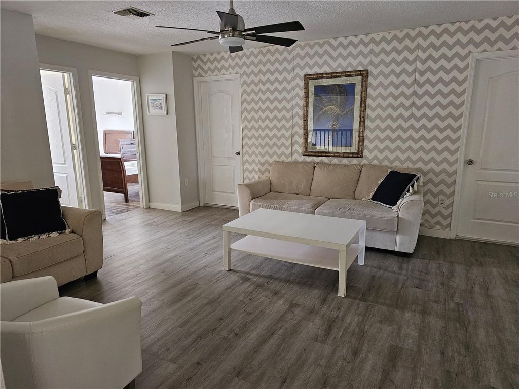 Image 10 of property listing at 8825 KENSINGTON COURT, Kissimmee, FL 34747