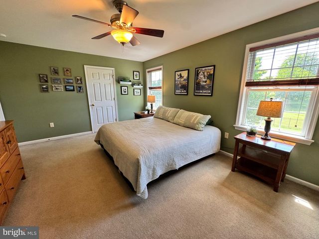14 MANOR CIR, Palmyra, PA 17078