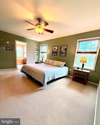 14 MANOR CIR, Palmyra, PA 17078