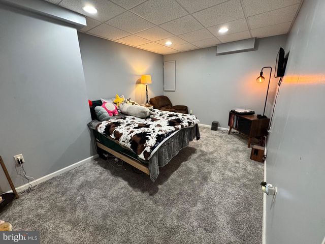 14 MANOR CIR, Palmyra, PA 17078