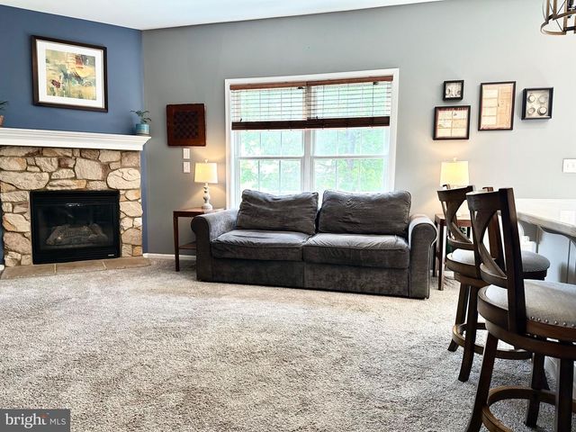 14 MANOR CIR, Palmyra, PA 17078