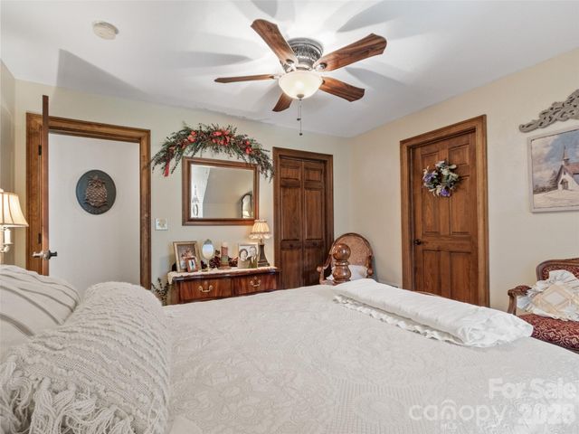 38 Peterson Lane, Green Mountain, NC 28740