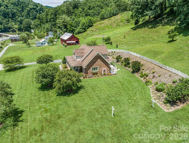 38 Peterson Lane, Green Mountain, NC 28740