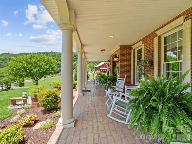 38 Peterson Lane, Green Mountain, NC 28740
