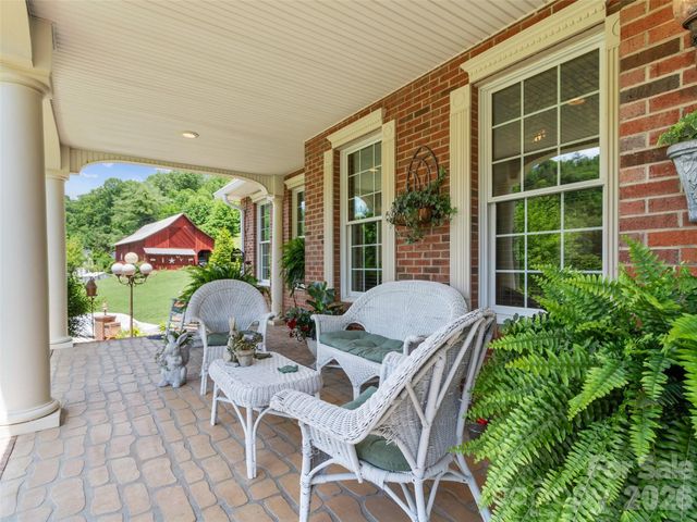 38 Peterson Lane, Green Mountain, NC 28740