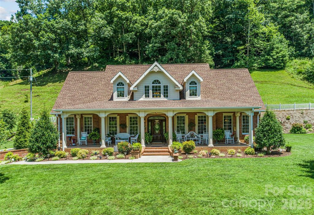 38 Peterson Lane, Green Mountain, NC 28740