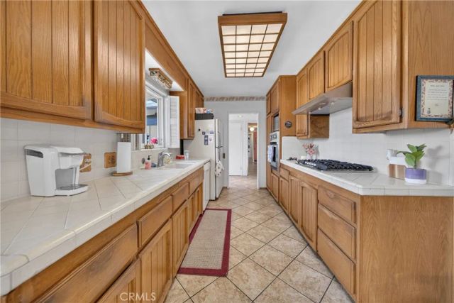 130 Wagonwheel Road, Glendora, CA 91741