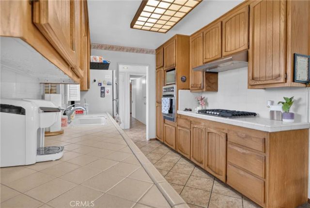 130 Wagonwheel Road, Glendora, CA 91741