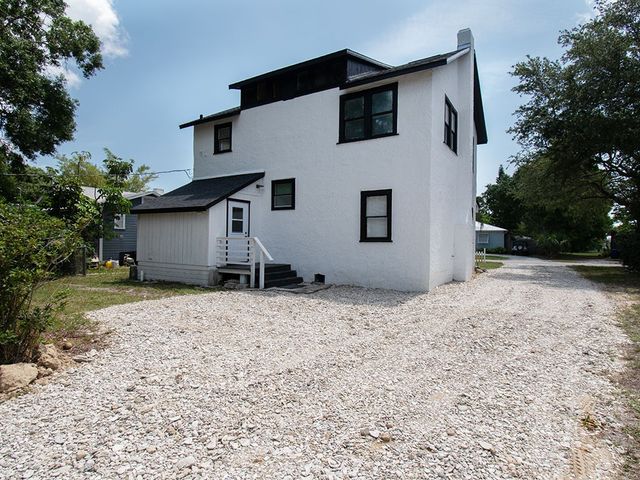 1813 22nd Avenue, Vero Beach, FL 32960