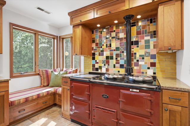 10129 Eden Prairie Road, Eden Prairie, MN 55347