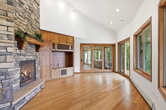 10129 Eden Prairie Road, Eden Prairie, MN 55347