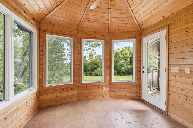 10129 Eden Prairie Road, Eden Prairie, MN 55347