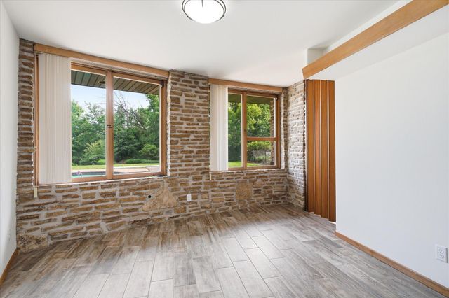 10129 Eden Prairie Road, Eden Prairie, MN 55347