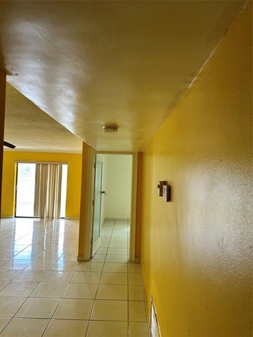 5900 NW 17th Place 103, Sunrise, FL 33313