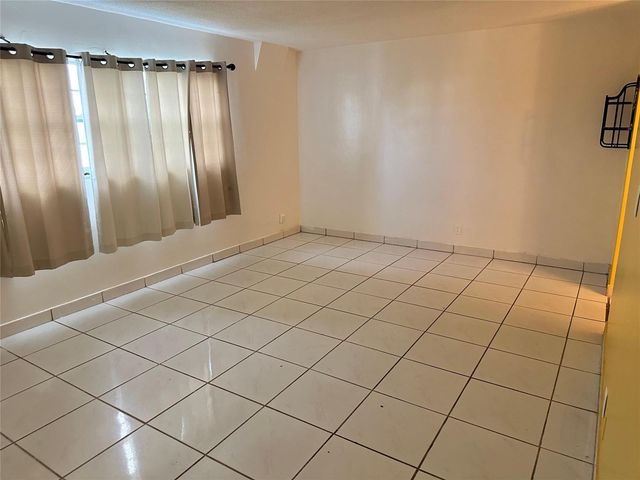 5900 NW 17th Place 103, Sunrise, FL 33313