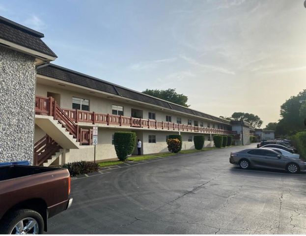 5900 NW 17th Place 103, Sunrise, FL 33313