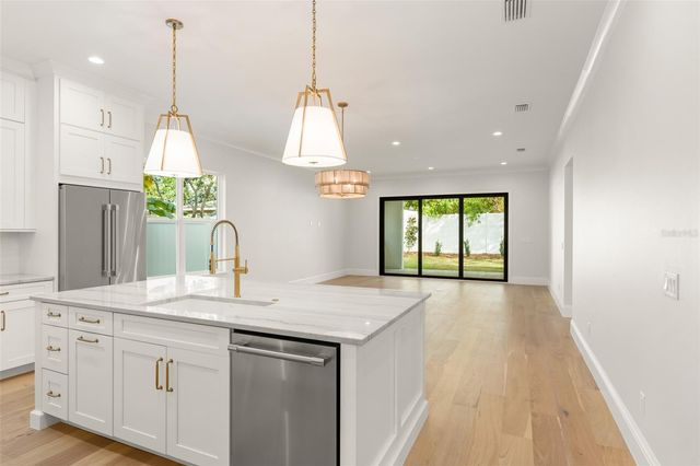 119 N GLENWOOD AVENUE, Orlando, FL 32803