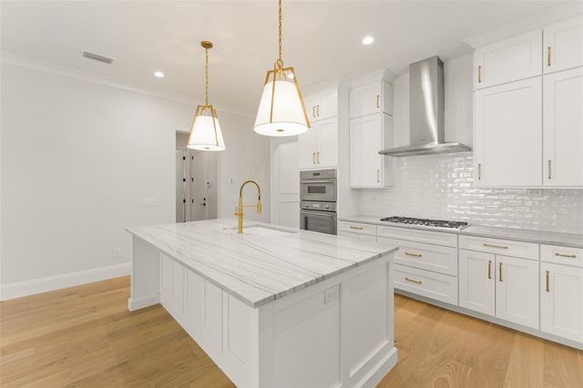 119 N GLENWOOD AVENUE, Orlando, FL 32803