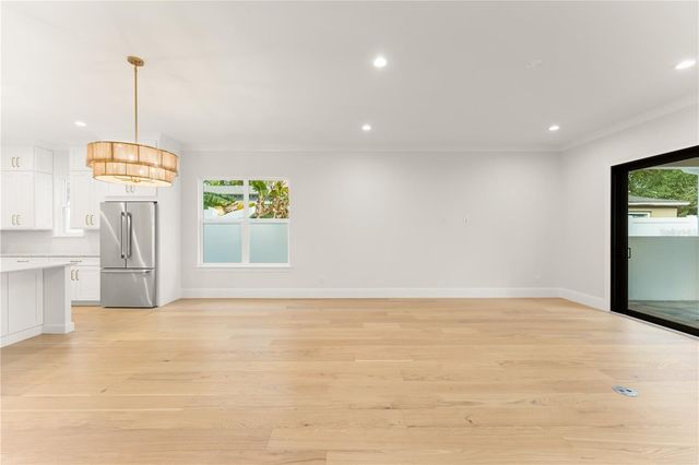 119 N GLENWOOD AVENUE, Orlando, FL 32803