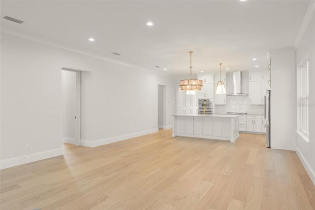 119 N GLENWOOD AVENUE, Orlando, FL 32803