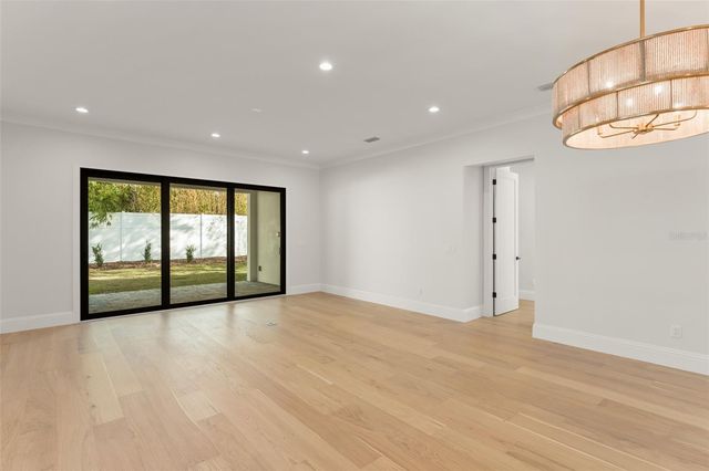 119 N GLENWOOD AVENUE, Orlando, FL 32803