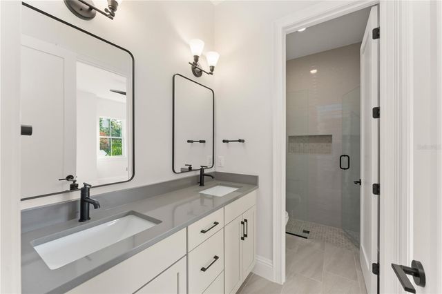 119 N GLENWOOD AVENUE, Orlando, FL 32803