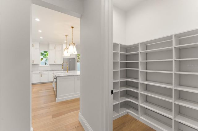 119 N GLENWOOD AVENUE, Orlando, FL 32803