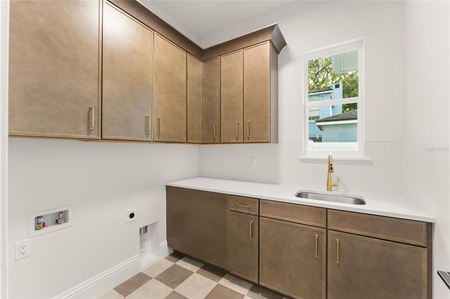 119 N GLENWOOD AVENUE, Orlando, FL 32803