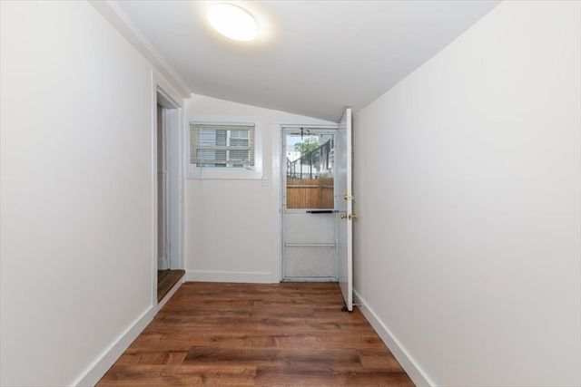 7 Cox Ct, Beverly, MA 01915