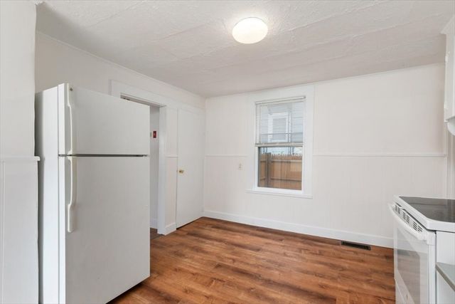 7 Cox Ct, Beverly, MA 01915