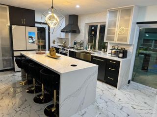 6453 Meade Street, Hollywood, FL 33024