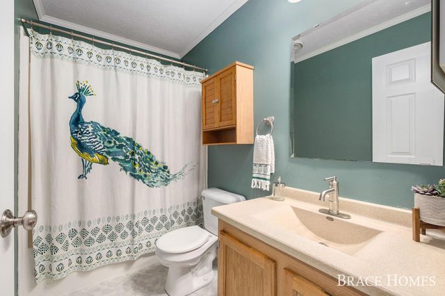 9090 Mccabe Court NE, Ada, MI 49301