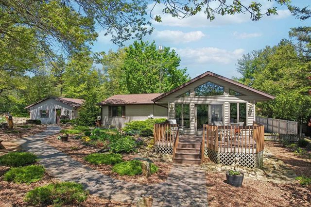 W11027B County Road O, Portage, WI 53901