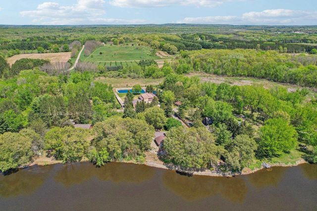 W11027B County Road O, Portage, WI 53901