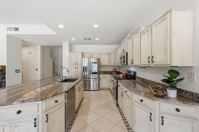 16823 S 15TH Avenue, Phoenix, AZ 85045