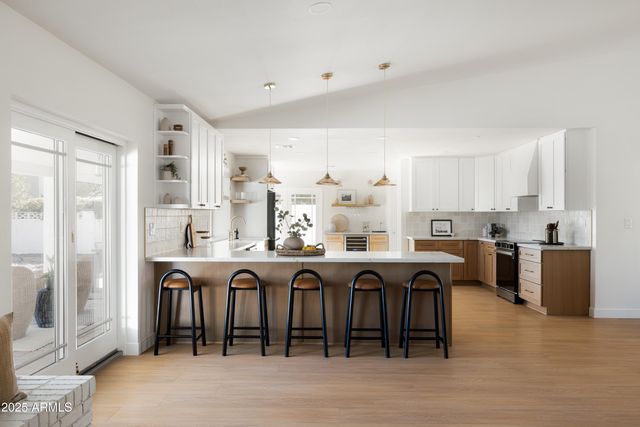 10635 N 22nd Street, Phoenix, AZ 85028