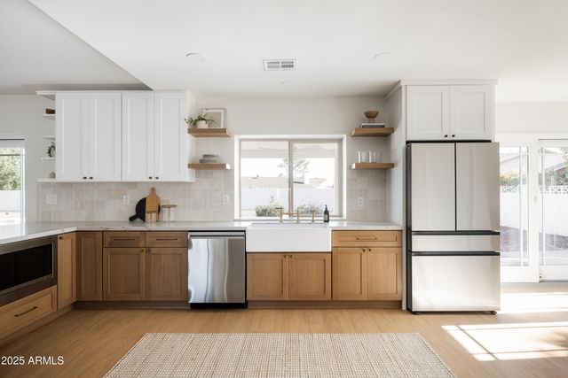 10635 N 22nd Street, Phoenix, AZ 85028