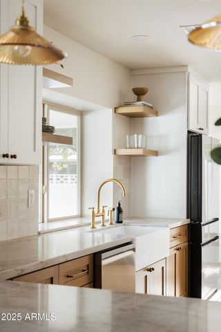 10635 N 22nd Street, Phoenix, AZ 85028