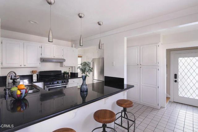 397 S El Molino Avenue 2, Pasadena, CA 91101