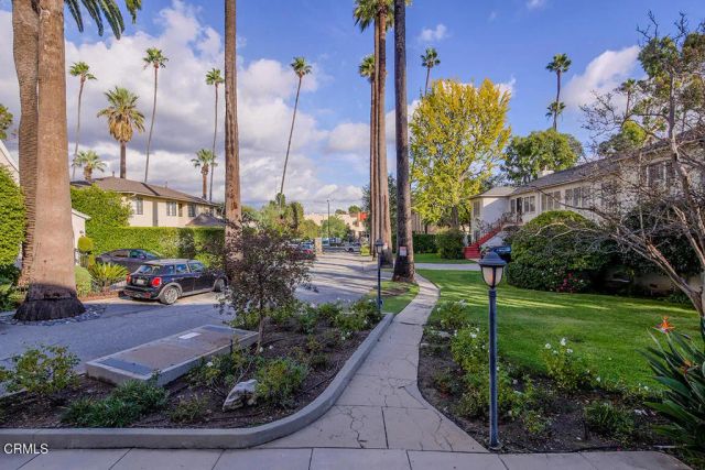 397 S El Molino Avenue 2, Pasadena, CA 91101