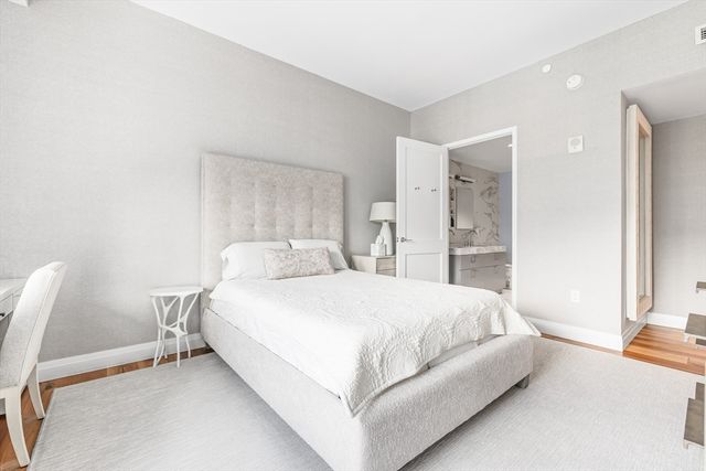 300 Pier 4 Blvd 7A, Boston, MA 02210