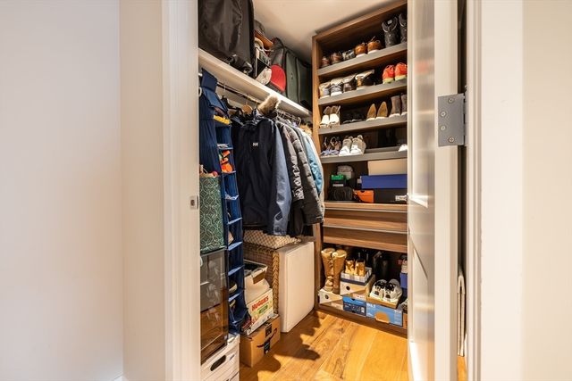 300 Pier 4 Blvd 7A, Boston, MA 02210